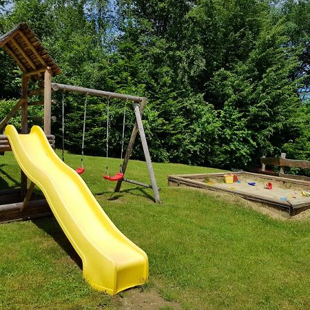 Caloroczne Domki Nad Zatoka Polanczyk Ngoại thất bức ảnh